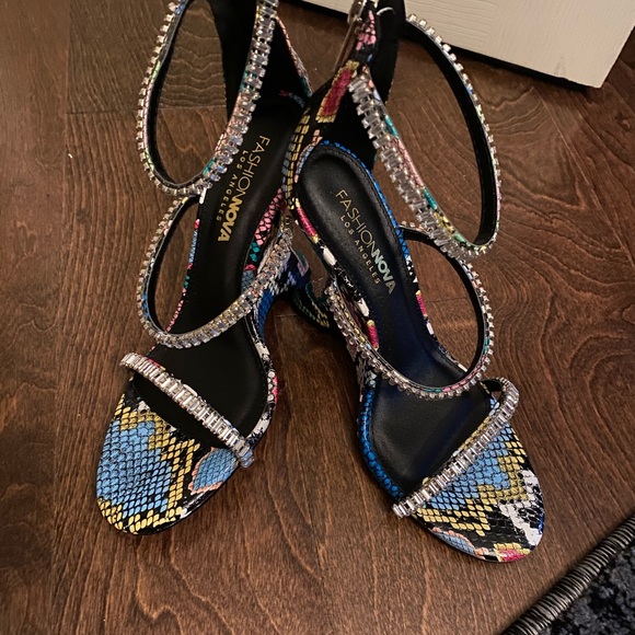 Snakeskin Rhinestone Wedge - Picture 4 of 6